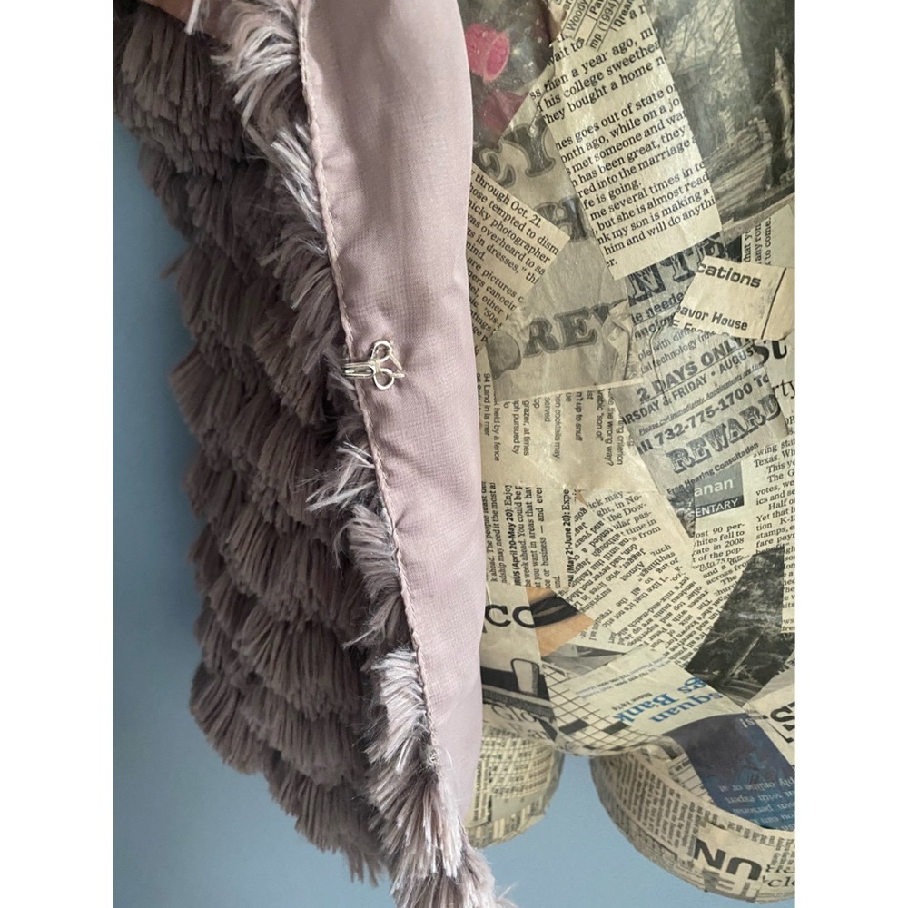 Fuzzy Vest - Picture 4 of 6